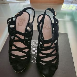 EUC. Vince Camuto black suede sandals